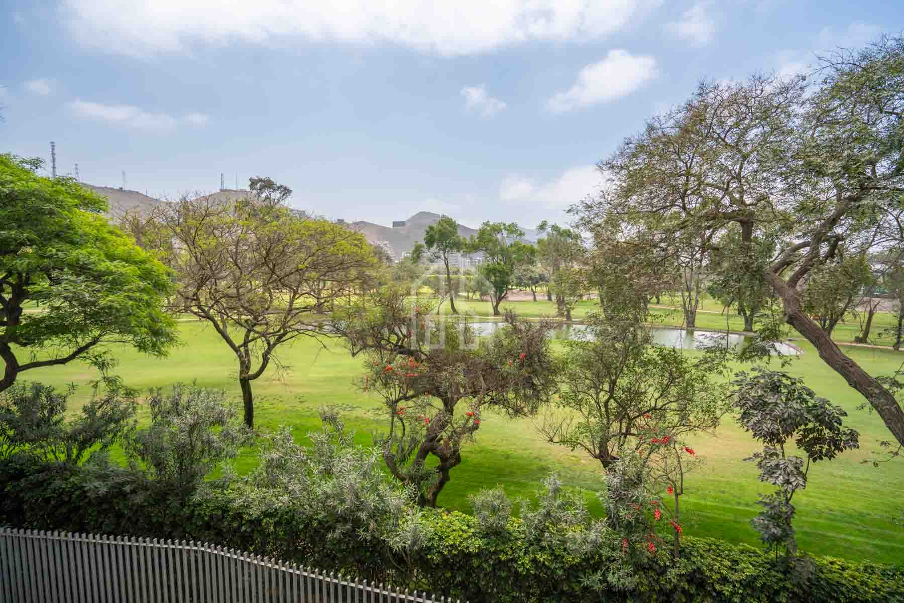 departamento en venta edificio moon surco golf los incas-3