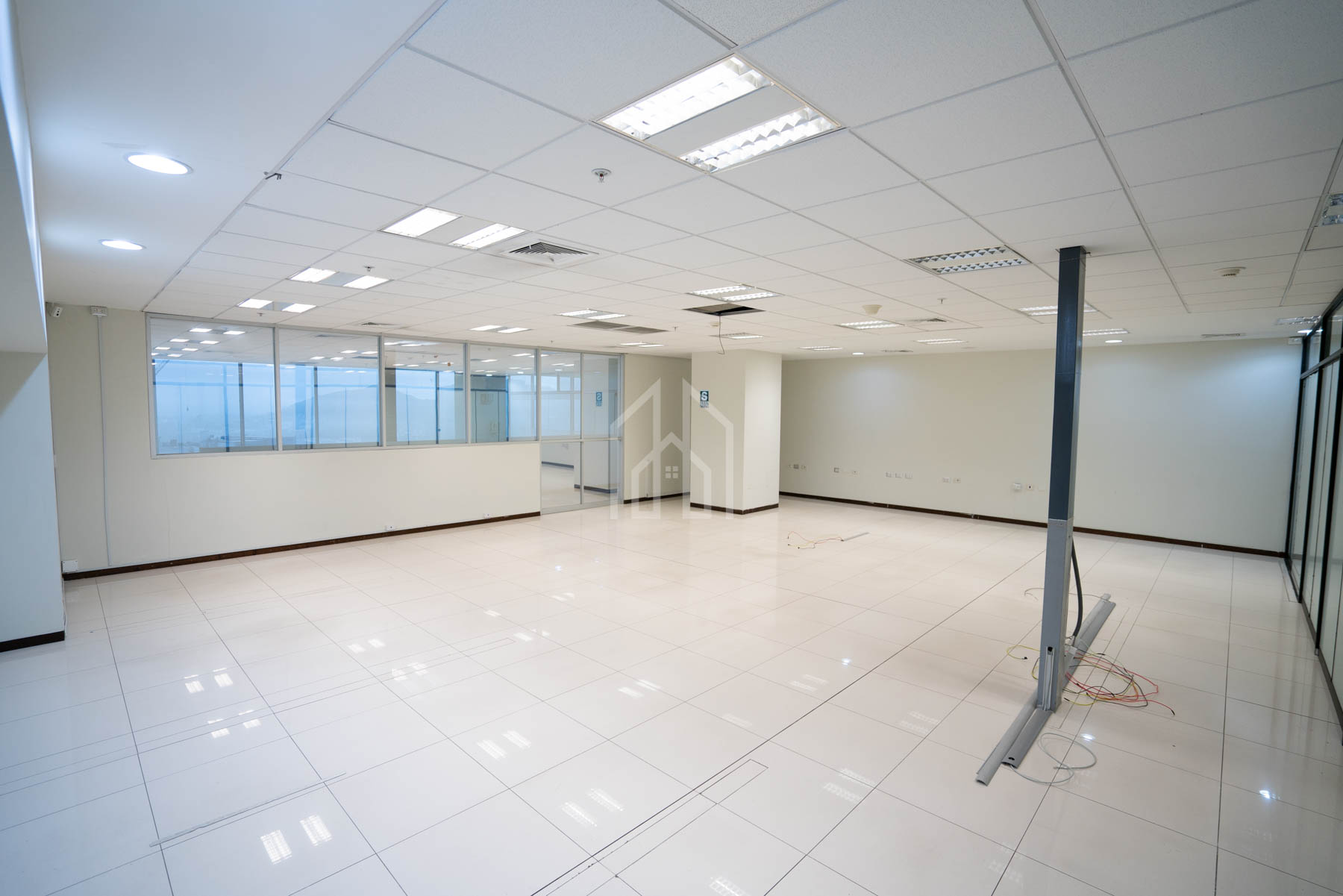 oficina en venta capital golf los incas-33