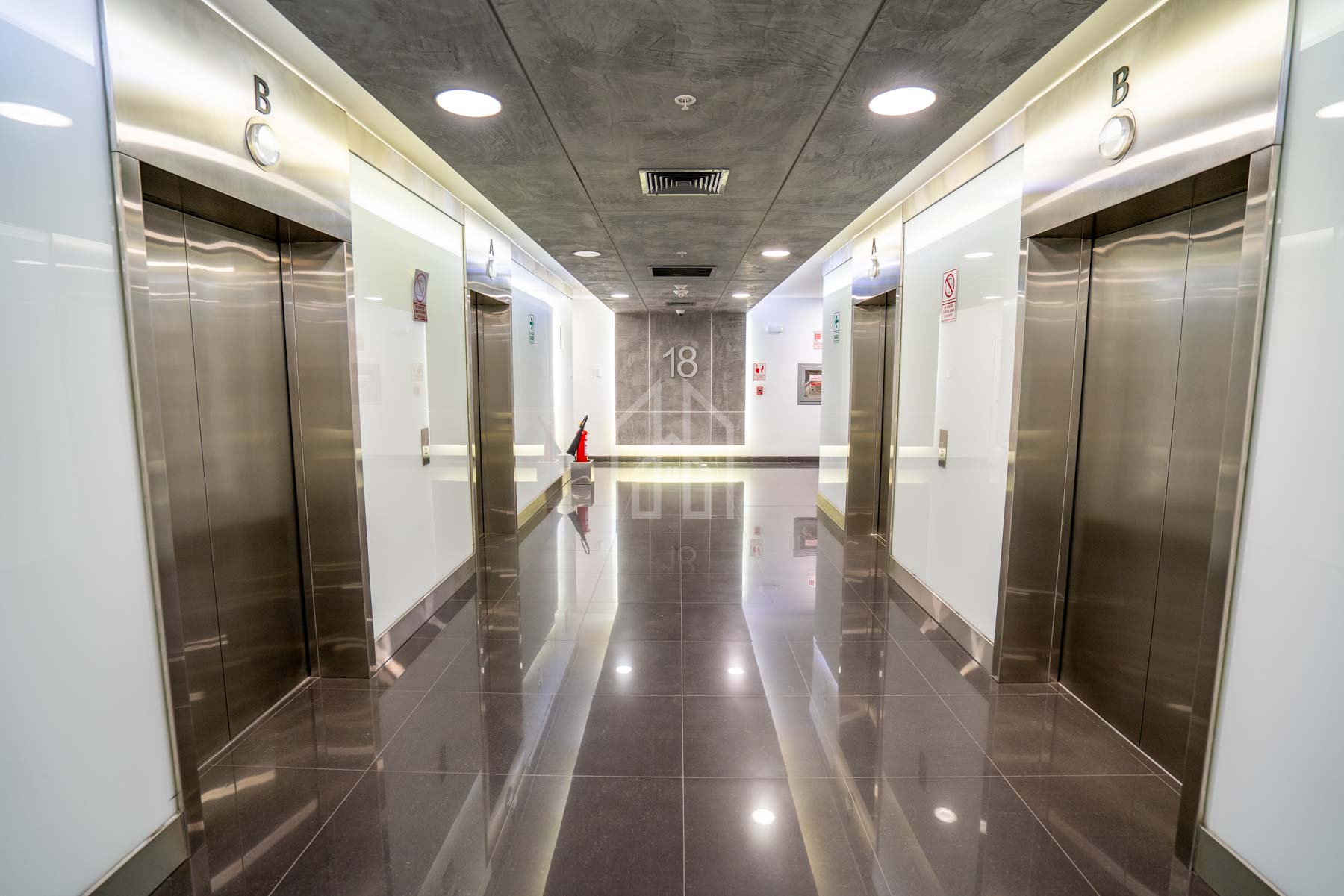 oficina en venta capital golf los incas-4