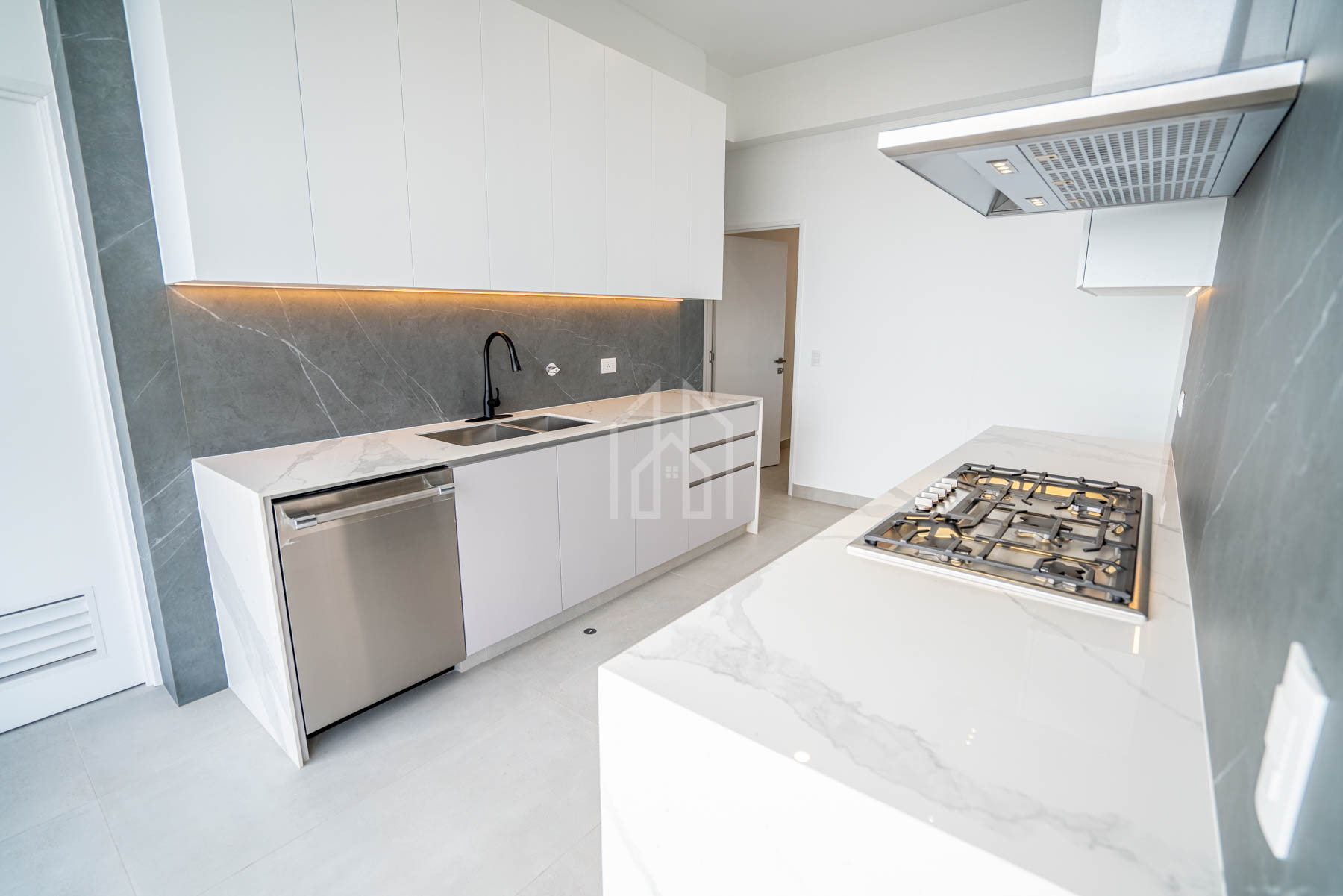 departamento en venta departamento penthouse golf san isidro-19