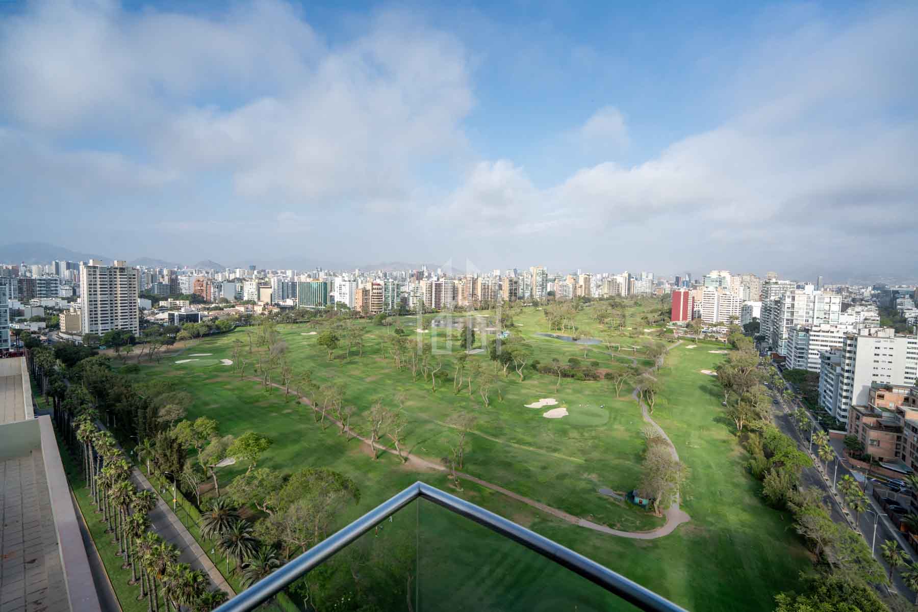 departamento en venta departamento penthouse golf san isidro-23