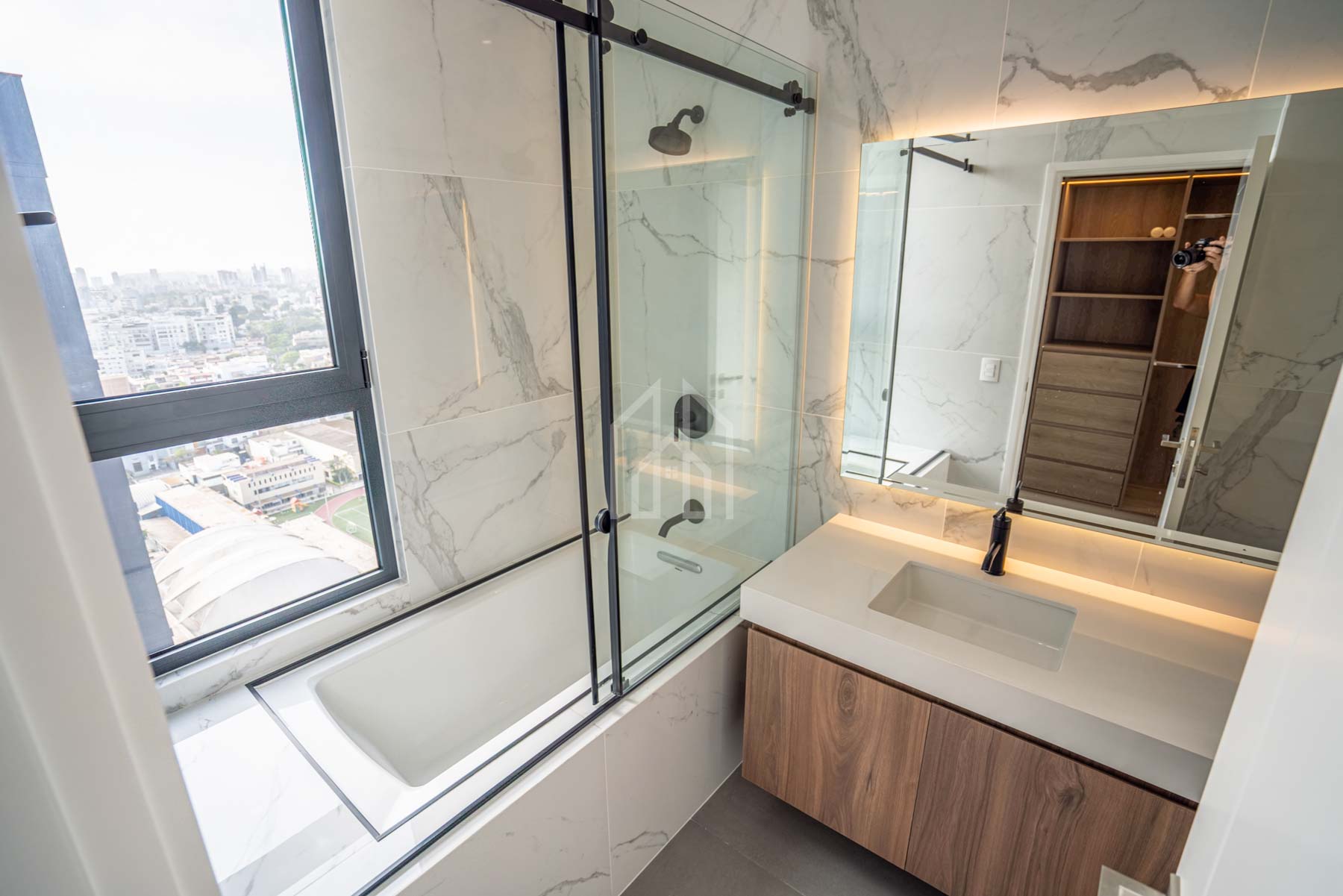 departamento en venta departamento penthouse golf san isidro-30