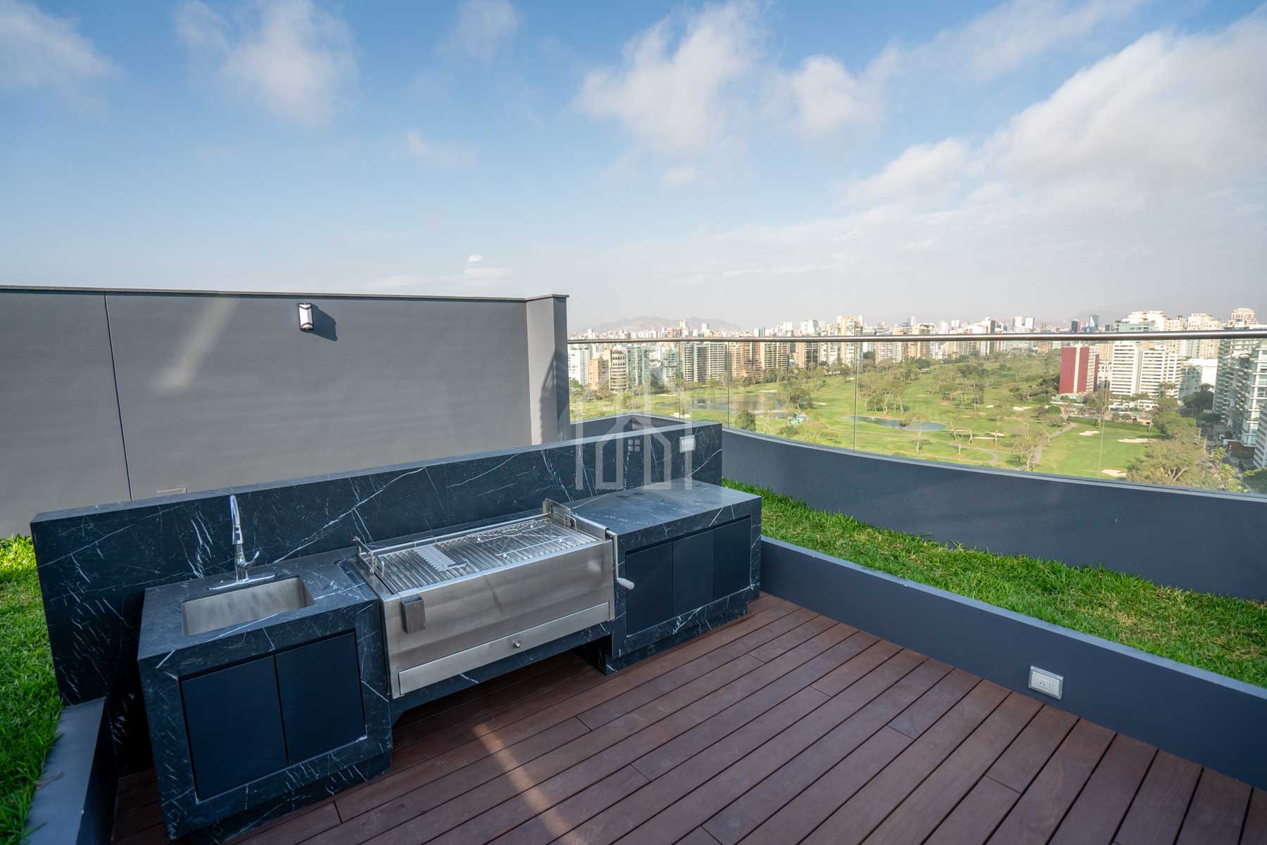 departamento en venta departamento penthouse golf san isidro-4