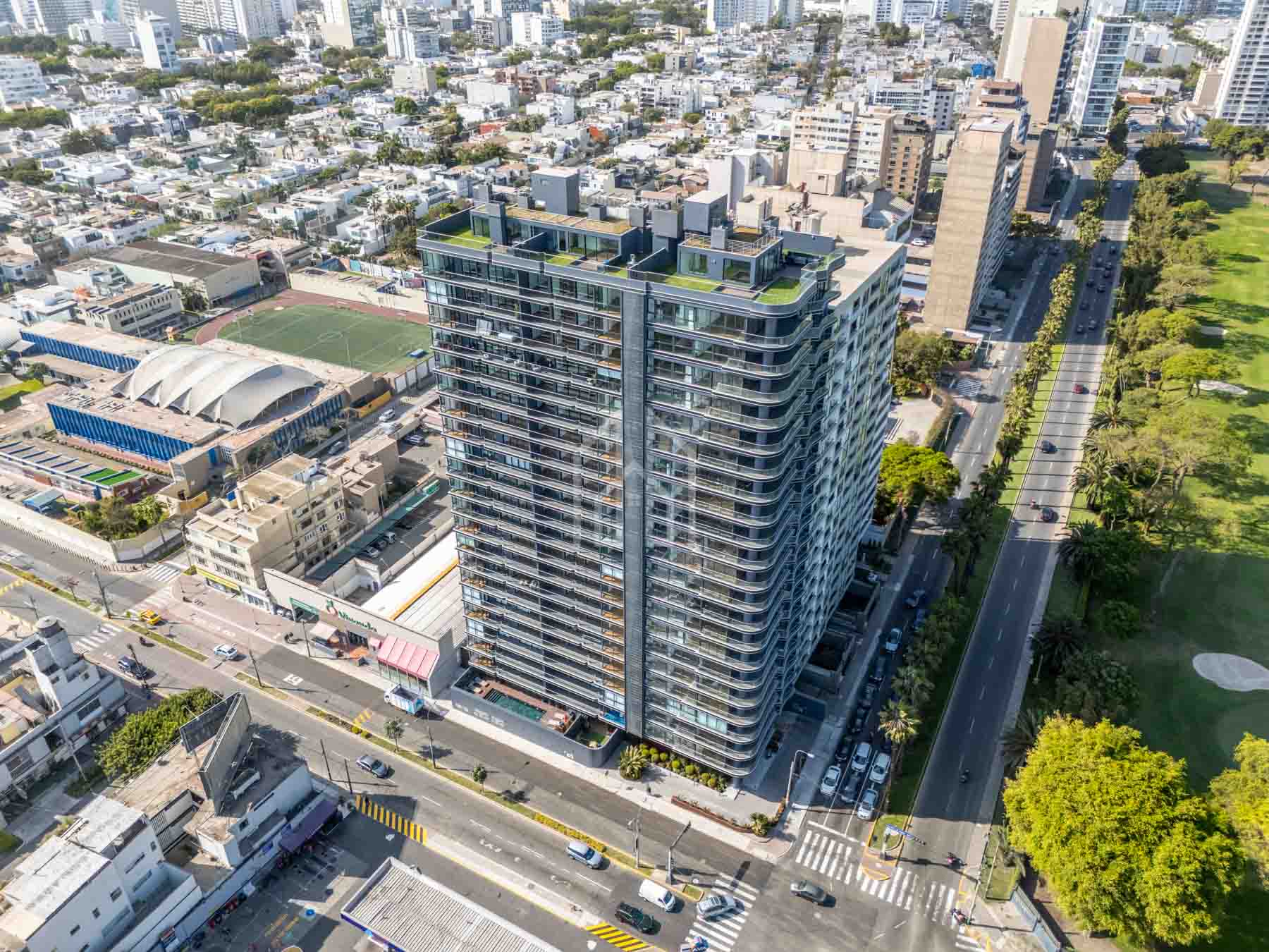 departamento en venta departamento penthouse golf san isidro-47