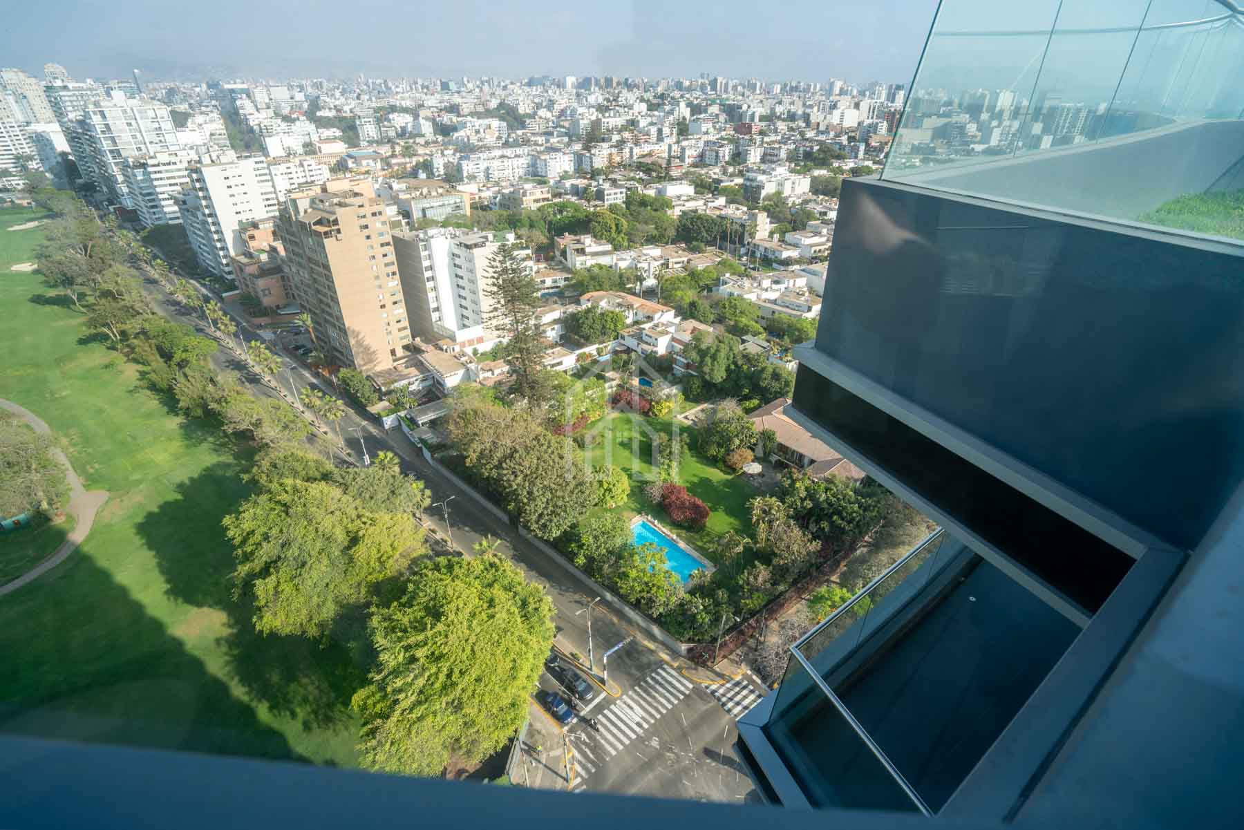 departamento en venta departamento penthouse golf san isidro-7