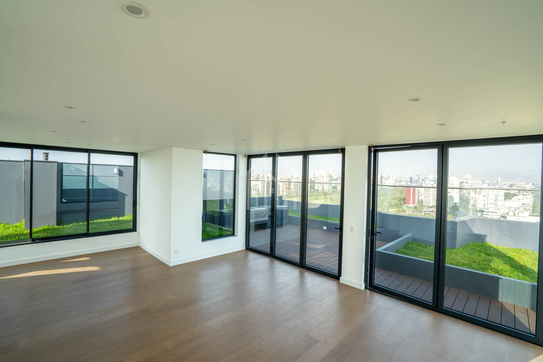 departamento en venta departamento penthouse golf san isidro-9