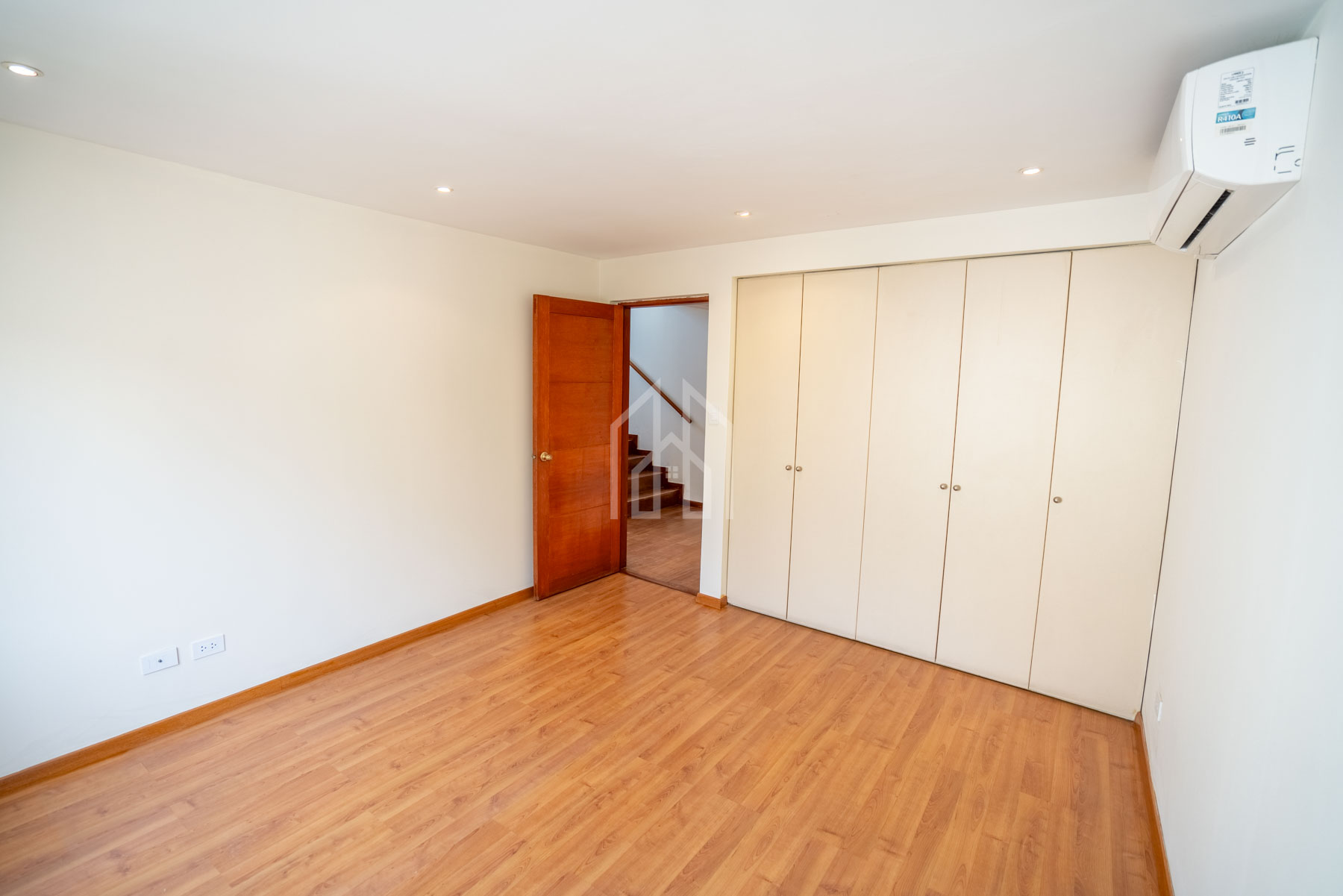 casa en condominio en venta tres marias surco-28