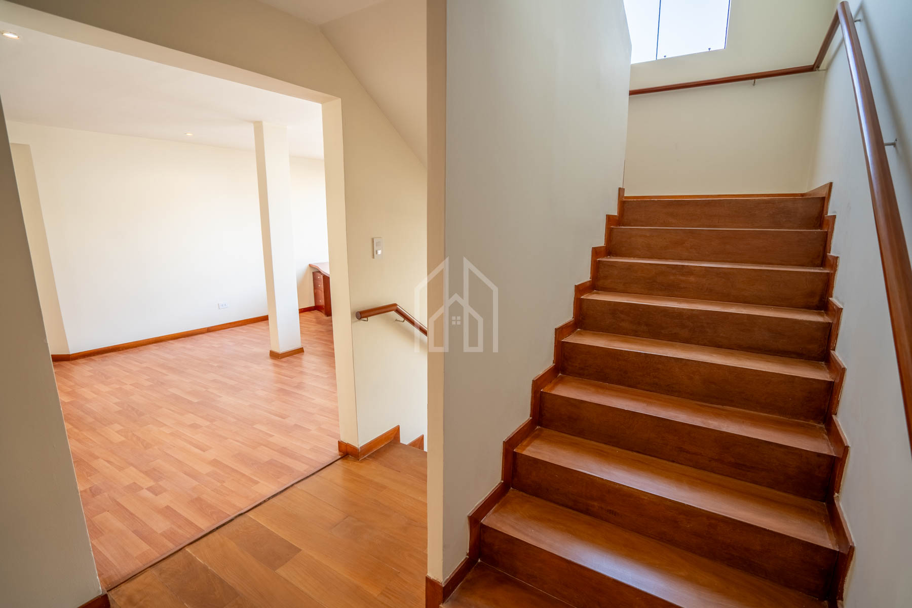 casa en condominio en venta tres marias surco-32