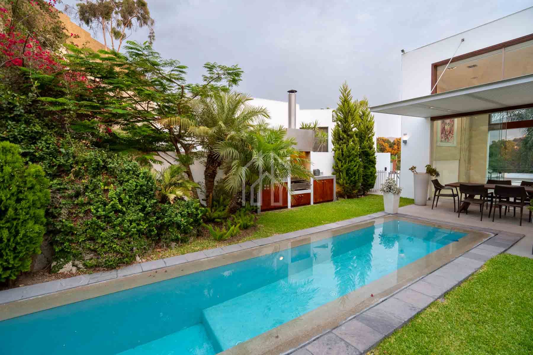 casa en venta en la planicie en condominio-6