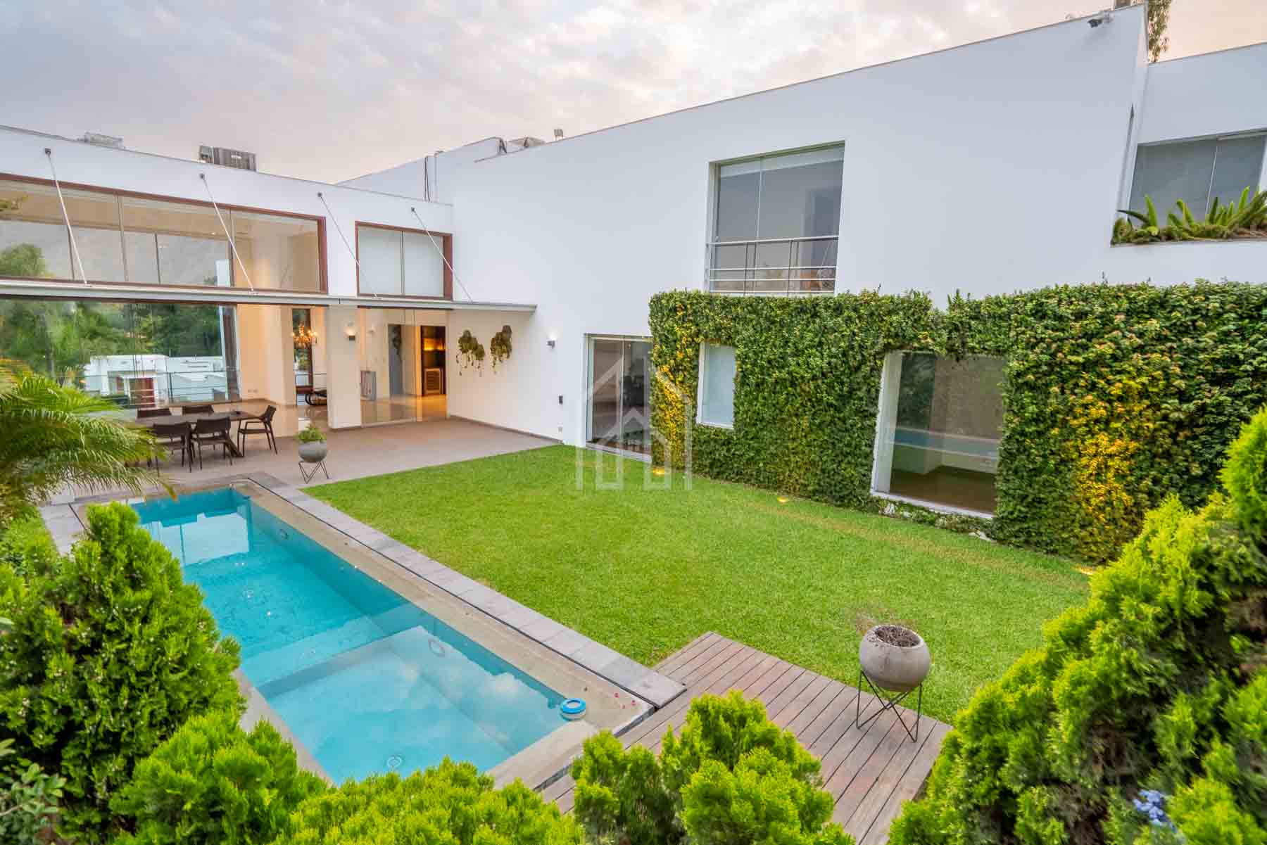 casa en venta en la planicie en condominio-7