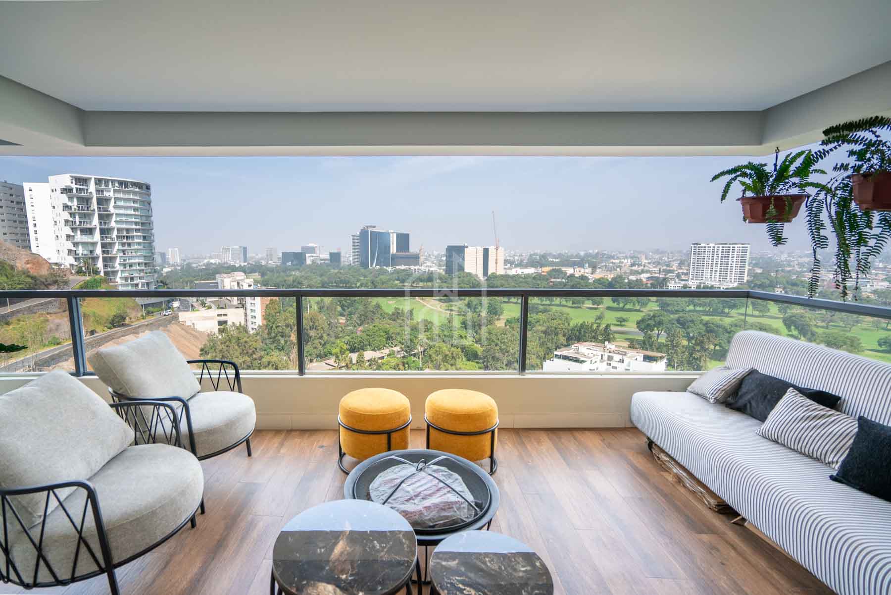 Flat Remodelado con Vista al Golf