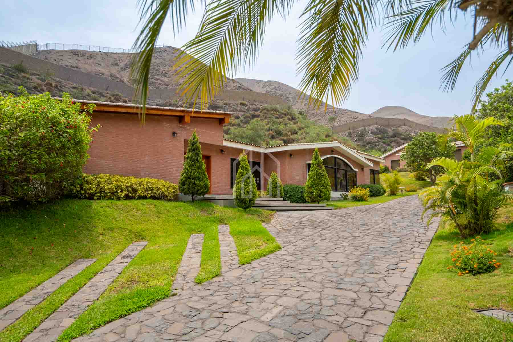 Casa Remodelada en La Pradera