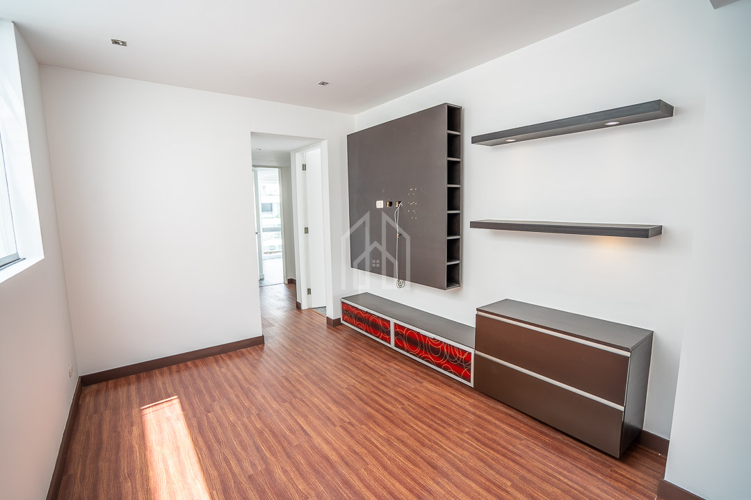 departamento en venta en surco golf los incas-12