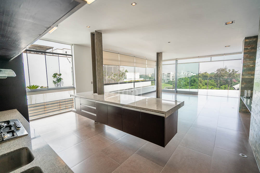 departamento en venta en surco golf los incas-16