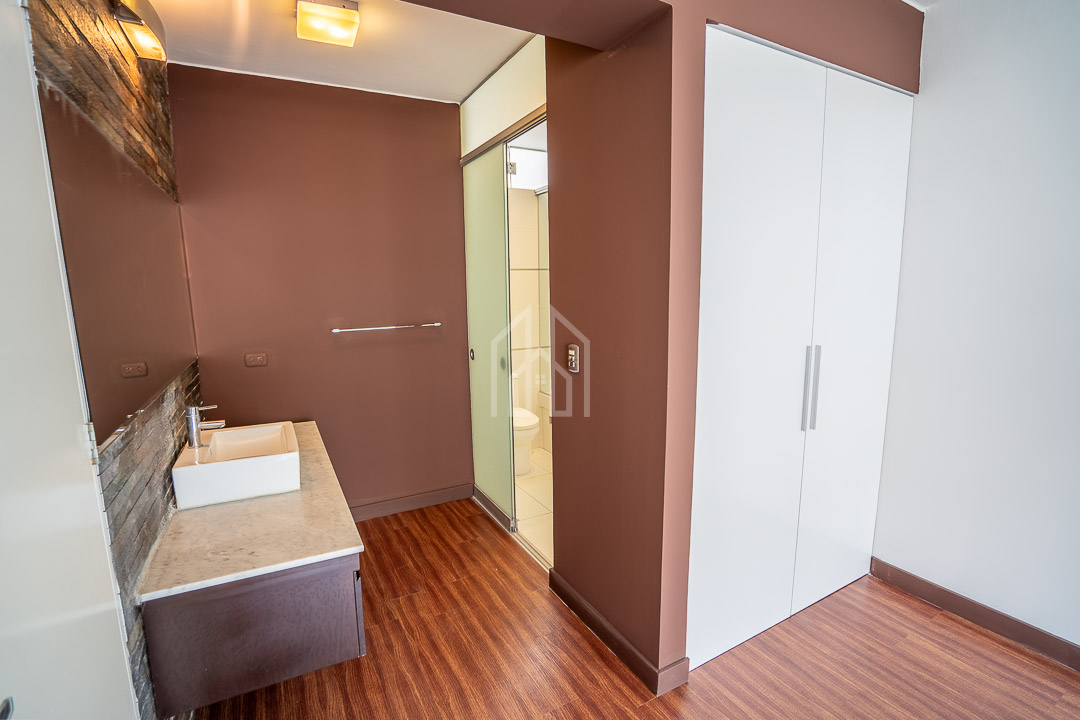 departamento en venta en surco golf los incas-17