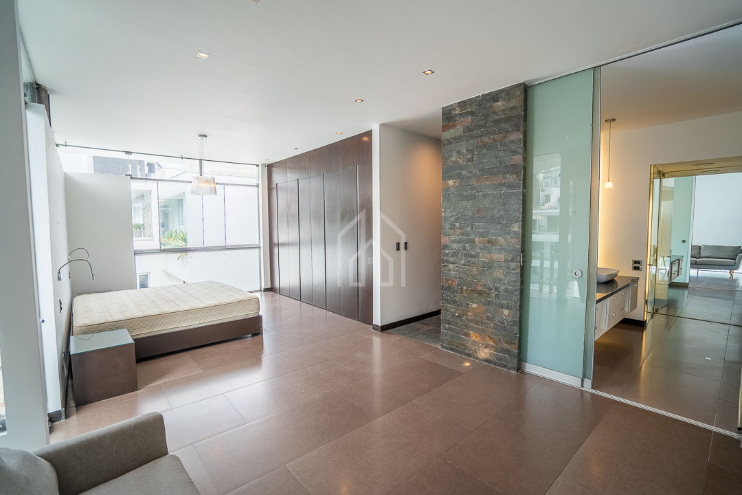 departamento en venta en surco golf los incas-22