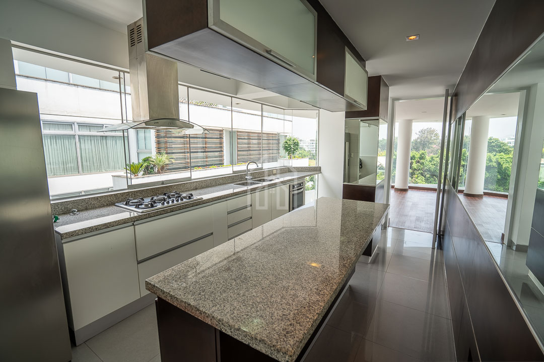 departamento en venta en surco golf los incas-9