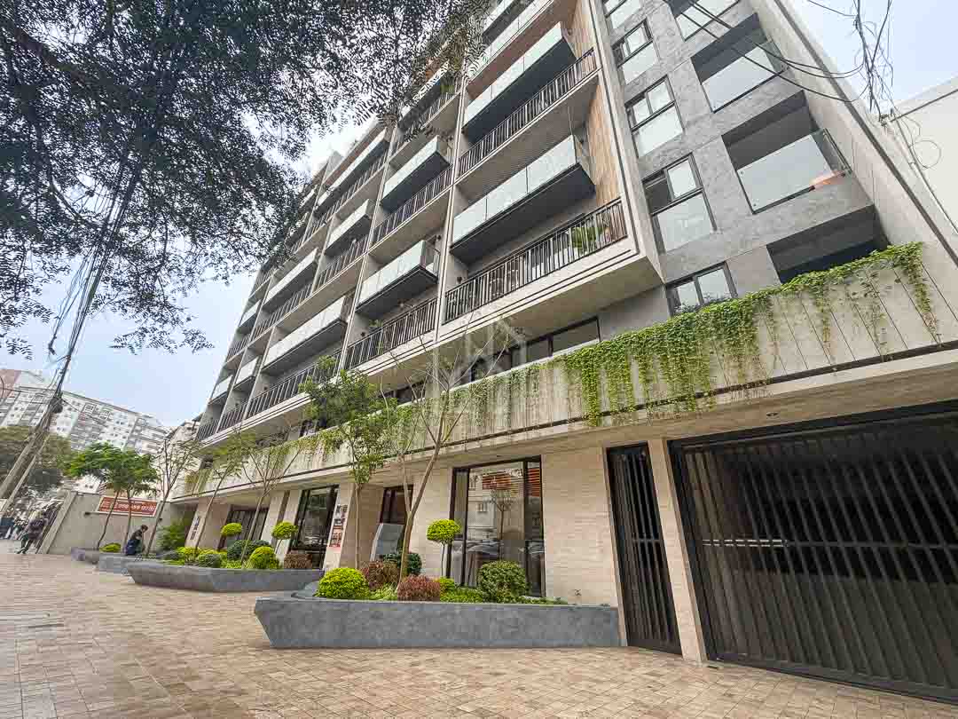 Flat de Estreno Av. VN Balboa
