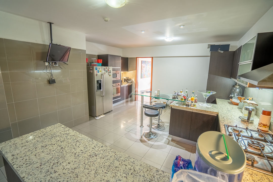 departamento en venta en surco golf los incas-20