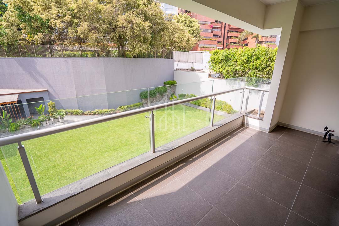 departamento en venta en surco golf los incas-26