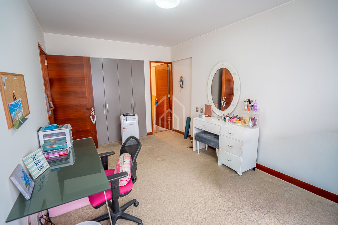 departamento en venta en surco golf los incas-37