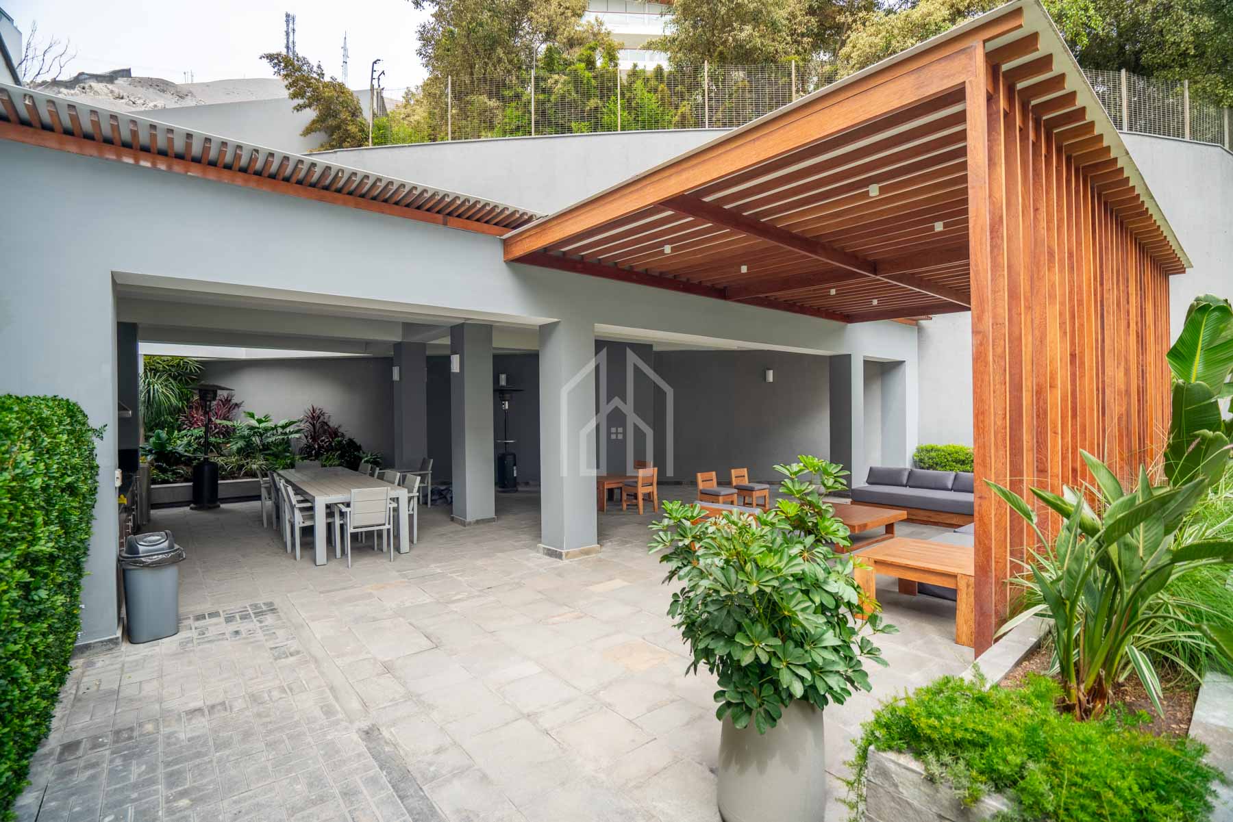 departamento en venta golf los incas cuadra 8-10