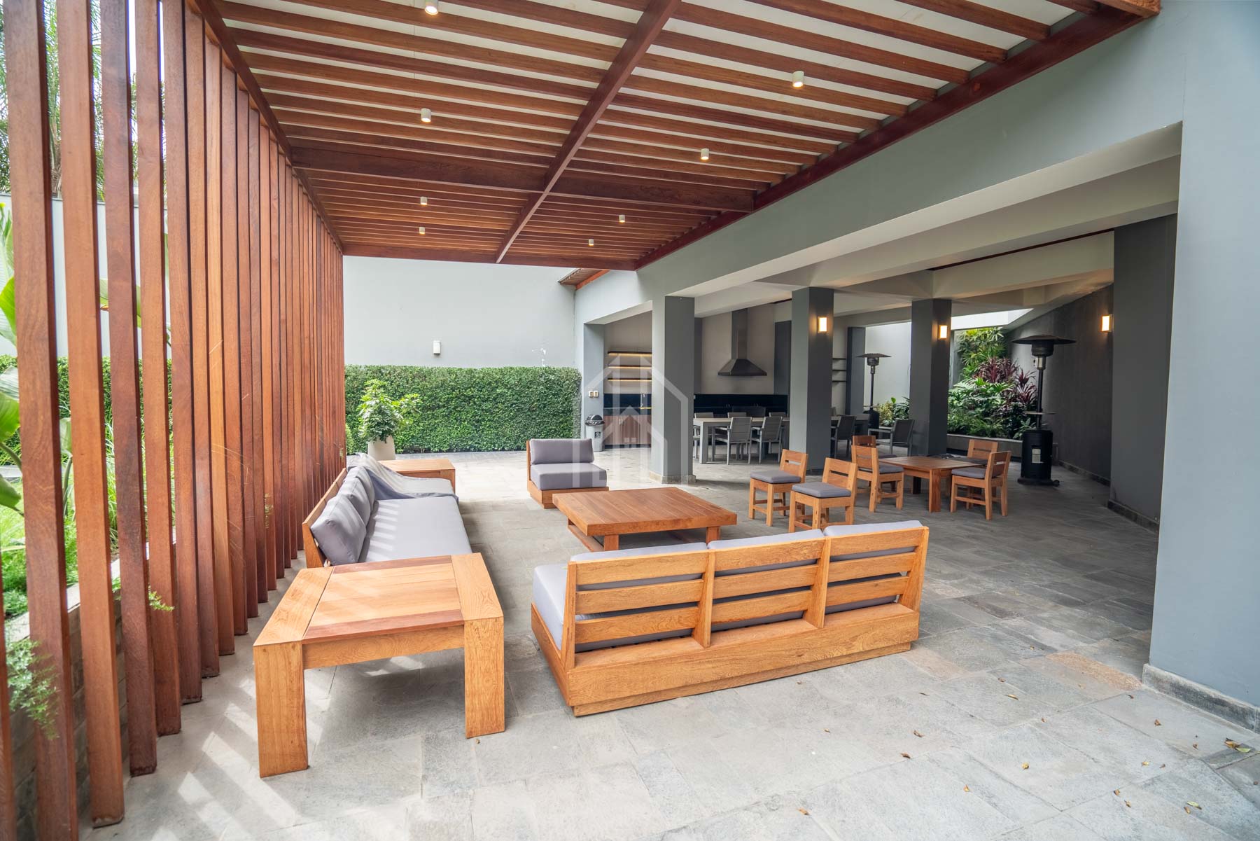 departamento en venta golf los incas cuadra 8-11