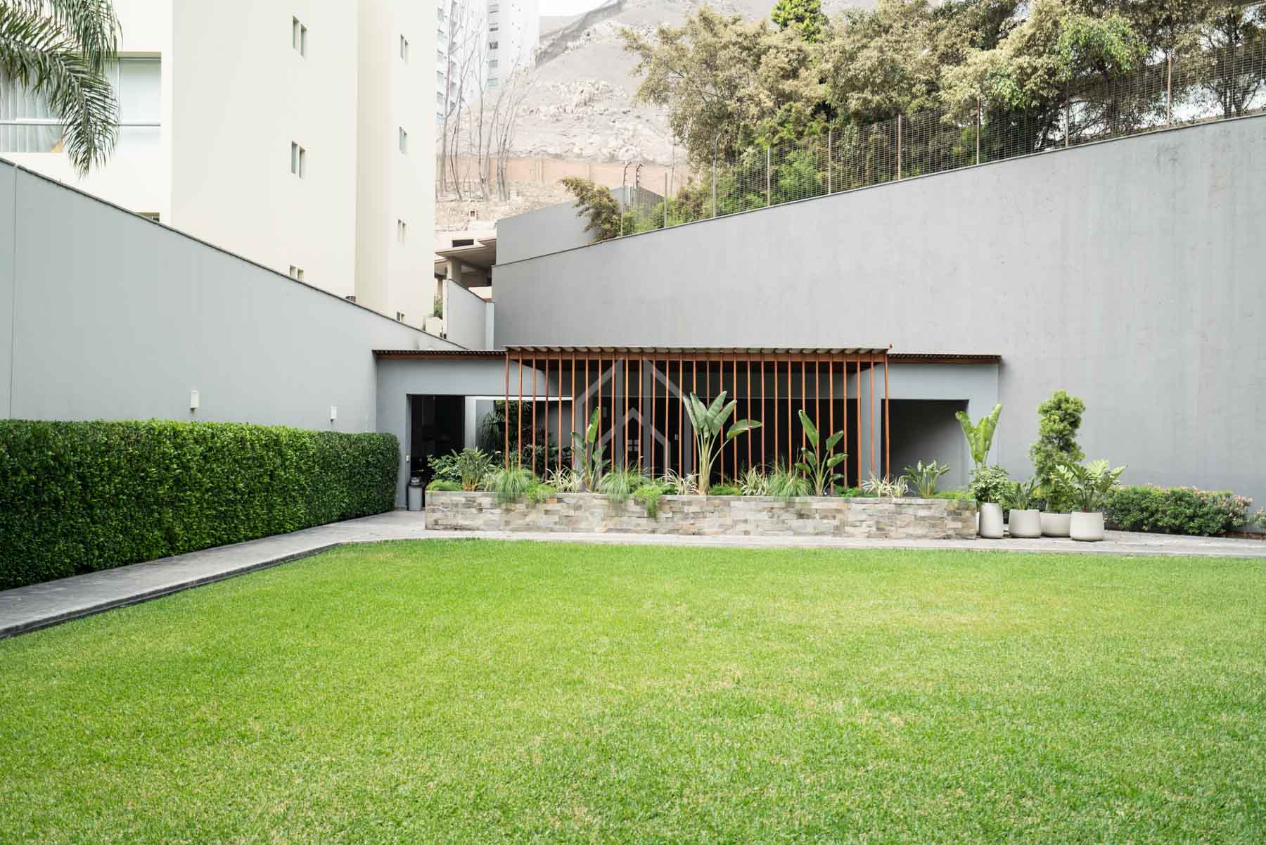 departamento en venta golf los incas cuadra 8-5