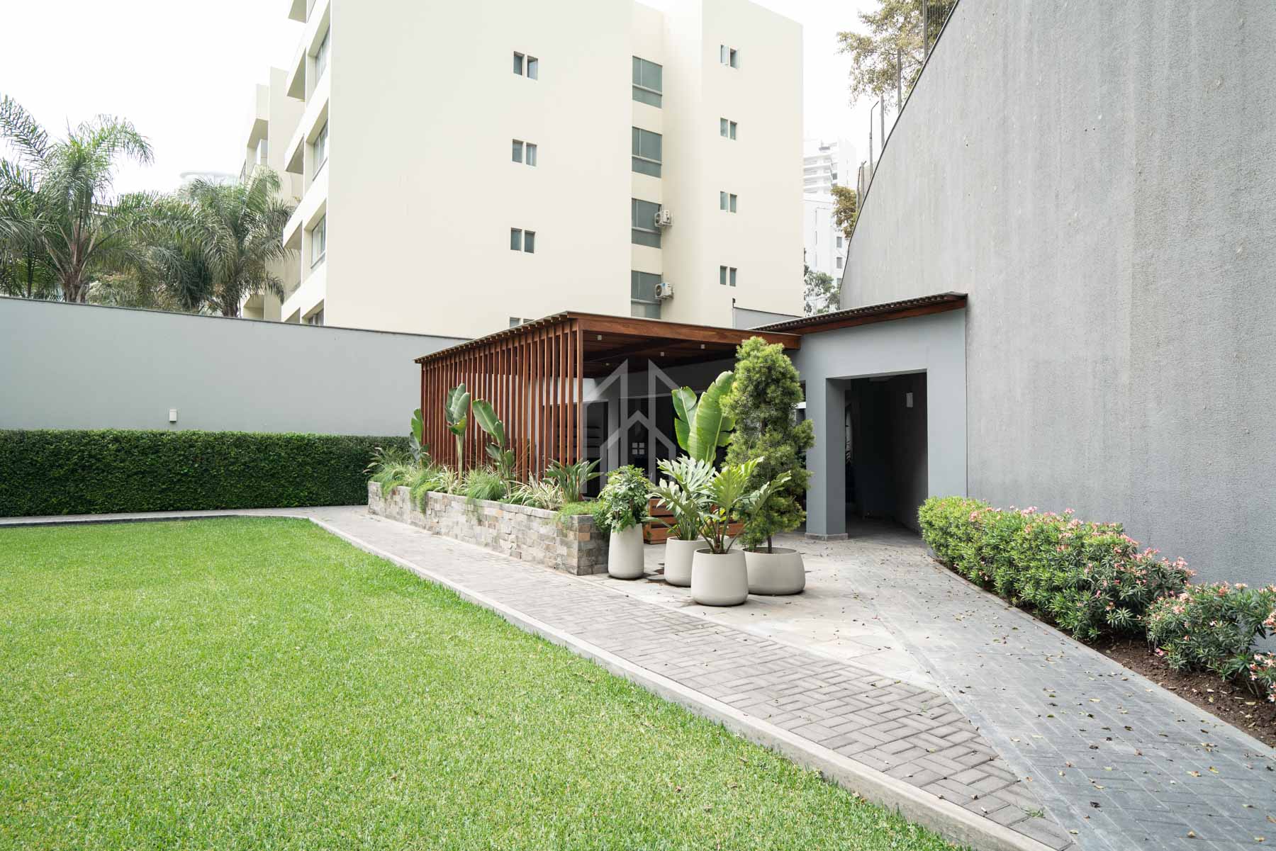 departamento en venta golf los incas cuadra 8-6