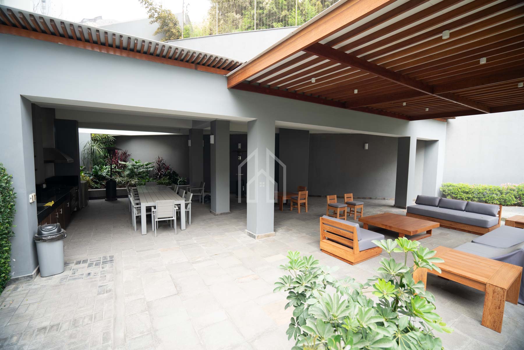departamento en venta golf los incas cuadra 8-7