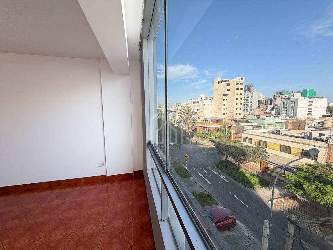 Dúplex en Límite con San Isidro