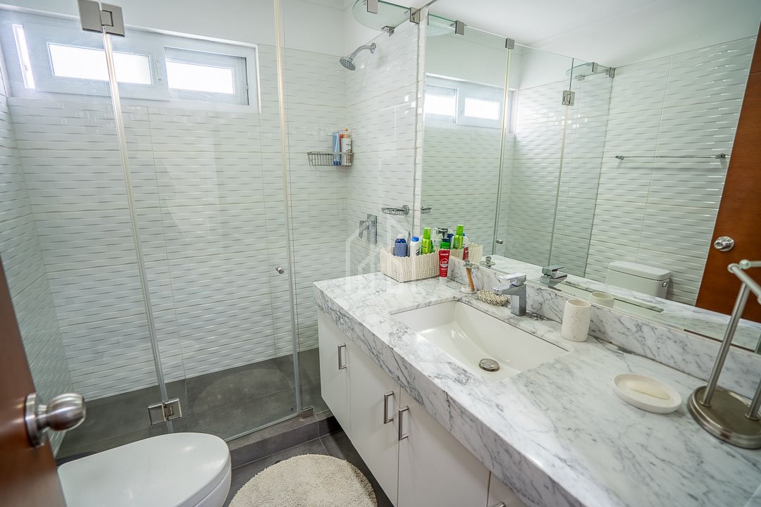 Departamento en venta en surco chacarilla HLobo-17