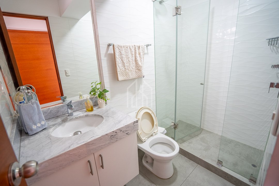 Departamento en venta en surco chacarilla HLobo-25