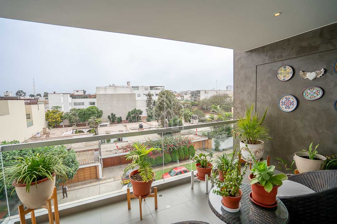 Departamento en venta en surco chacarilla HLobo-3