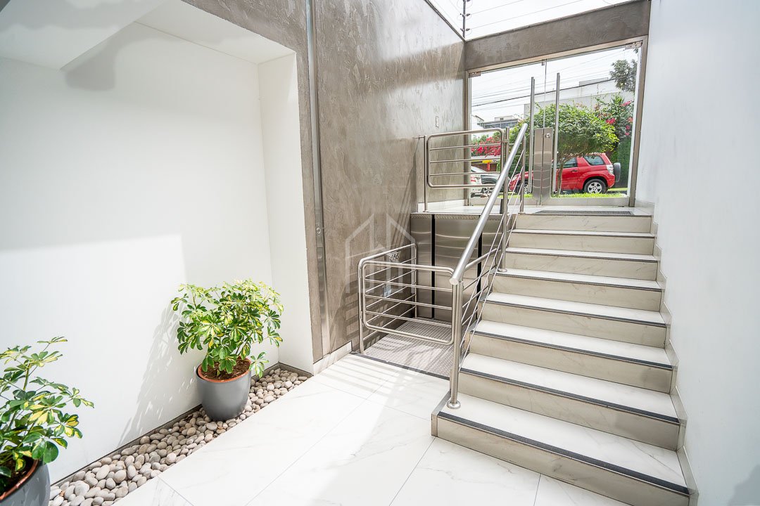 Departamento en venta en surco chacarilla HLobo-44
