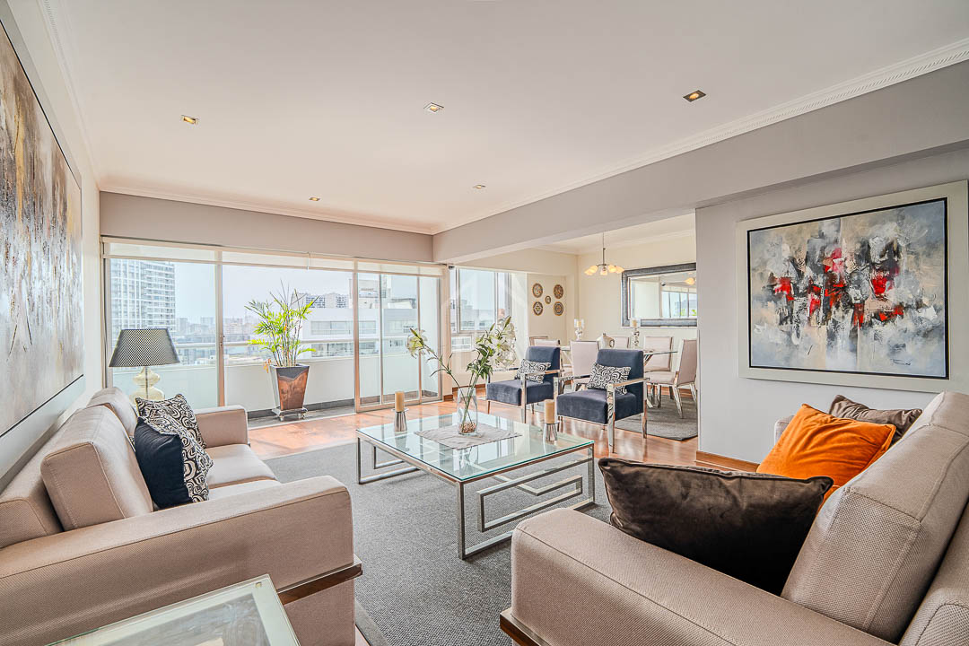Departamento dúplex espacioso en San Isidro
