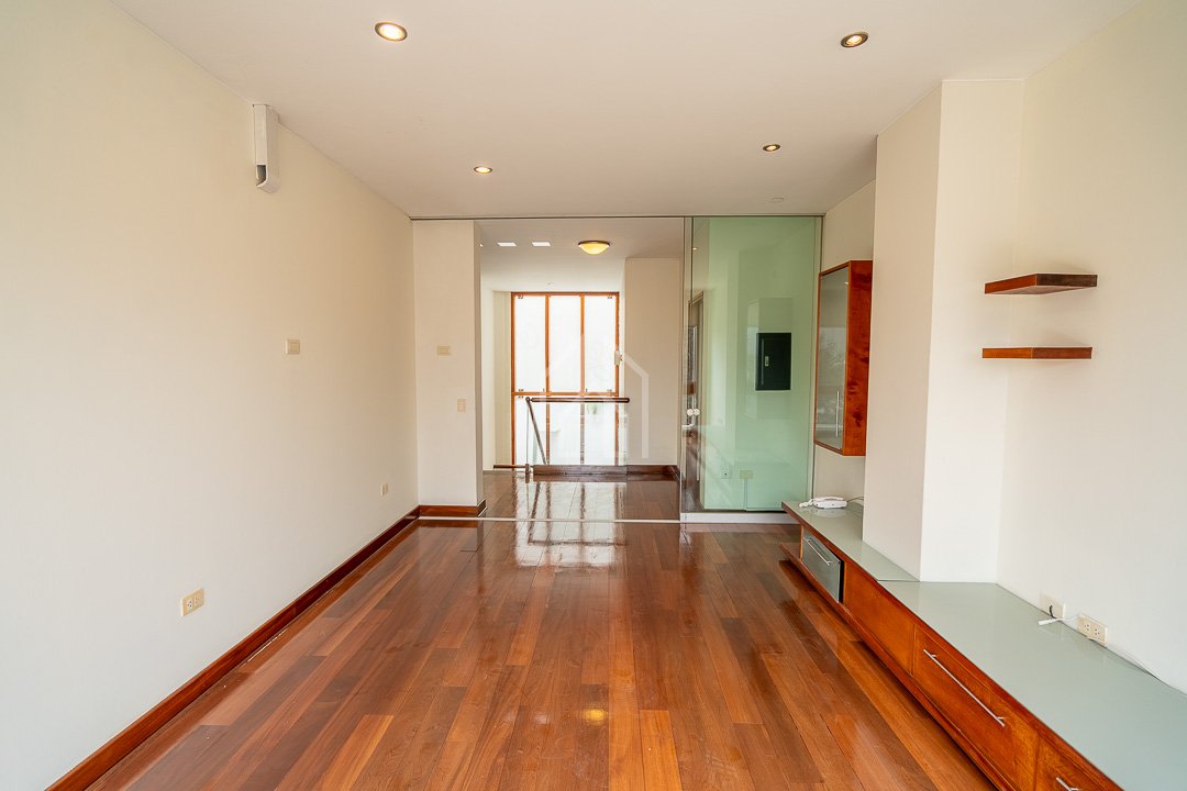 casa en venta condominio britanico surco-26