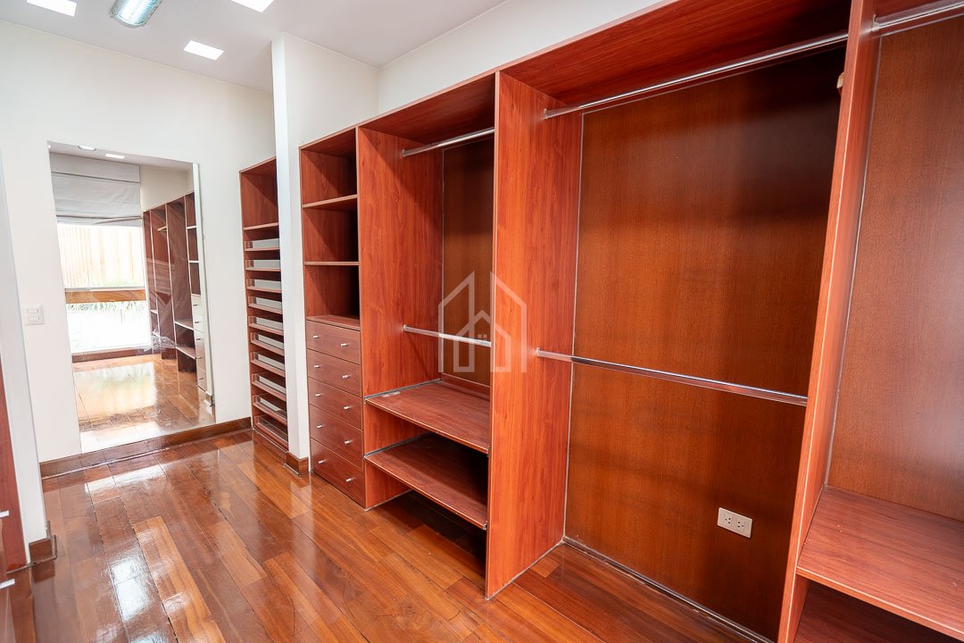 casa en venta condominio britanico surco-32