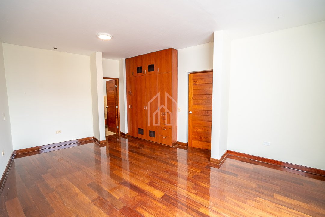 casa en venta condominio britanico surco-34