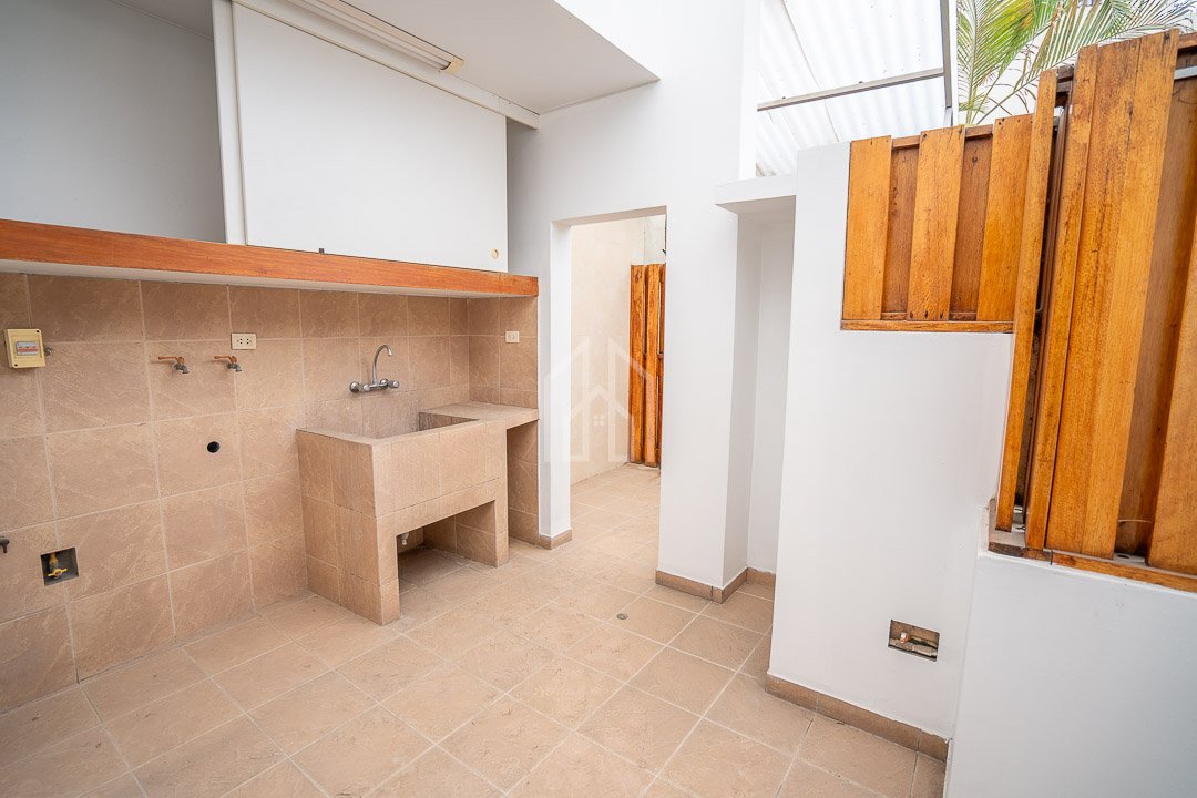 casa en venta condominio britanico surco-40