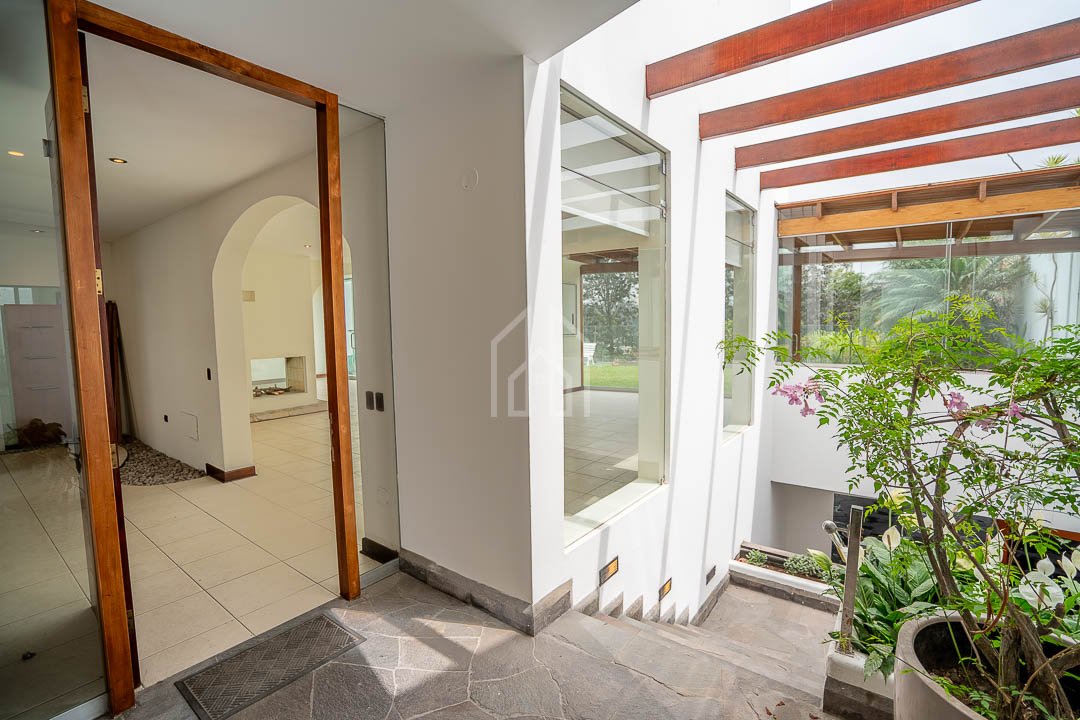 casa en venta condominio britanico surco-41
