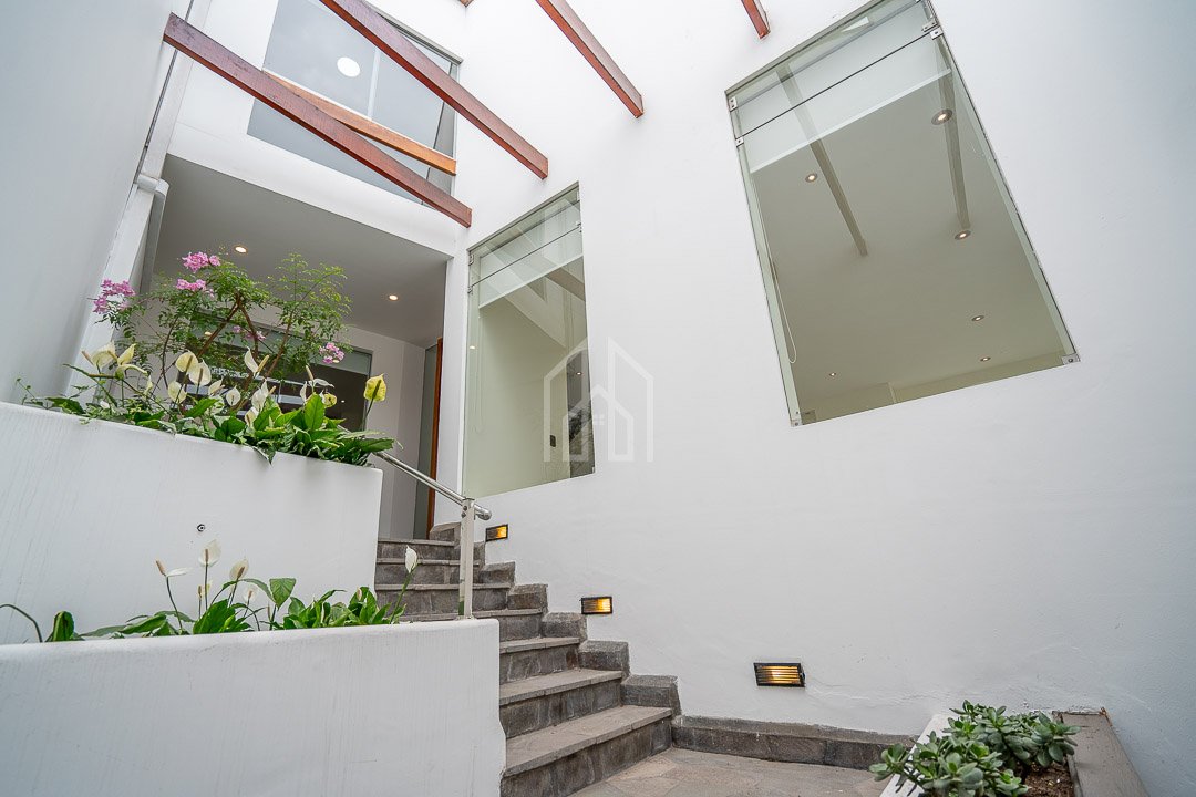 casa en venta condominio britanico surco-43