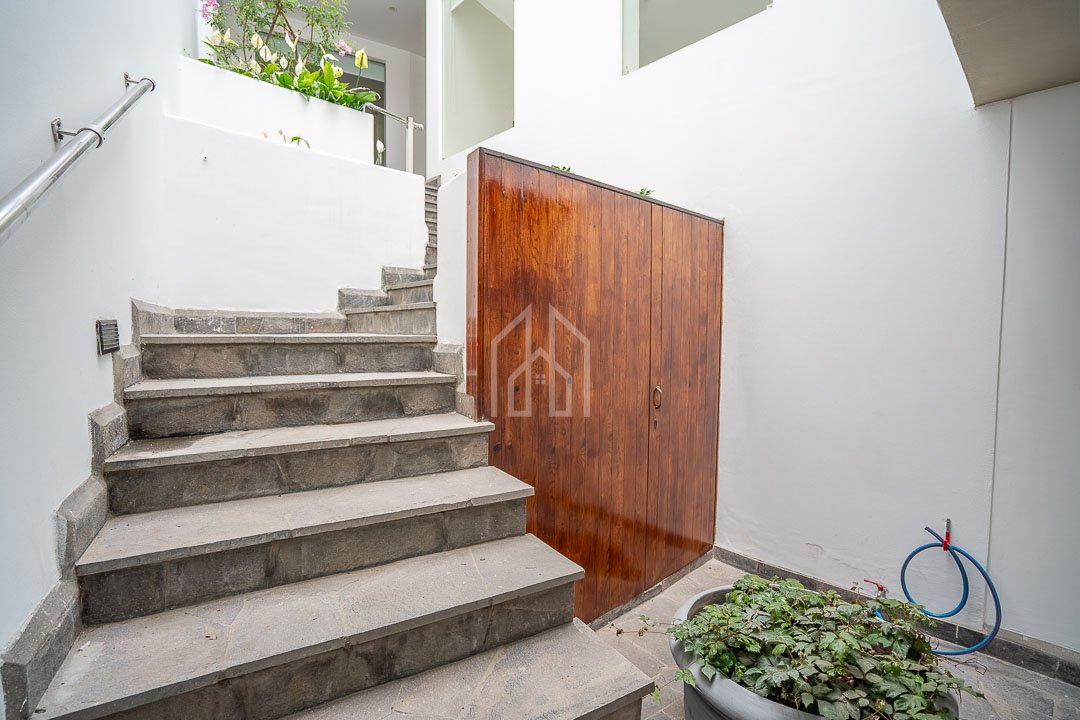 casa en venta condominio britanico surco-44